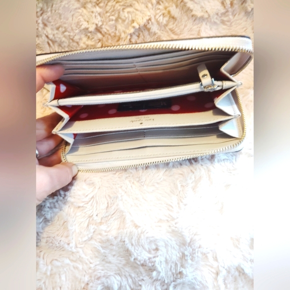 CLEAN!! KATE SPADE, Minnie Mouse, Zip Around Wallet - Picture 7 of 7